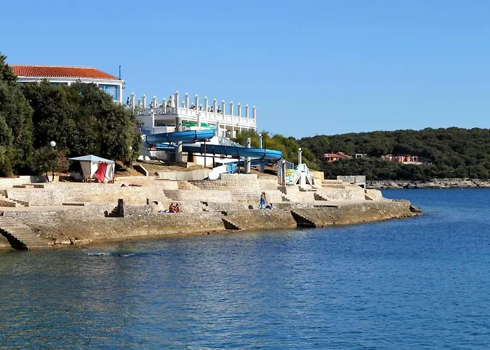 With A Parking Space - 7203 Pula